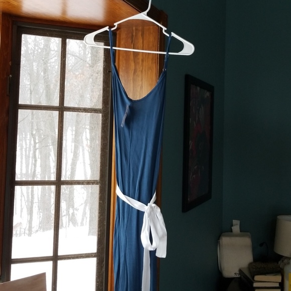 Belted jumpsuit - Picture 2 of 7